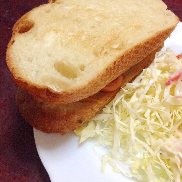 カンパーニュde焼きそばパン【お惣菜パンメニュー】